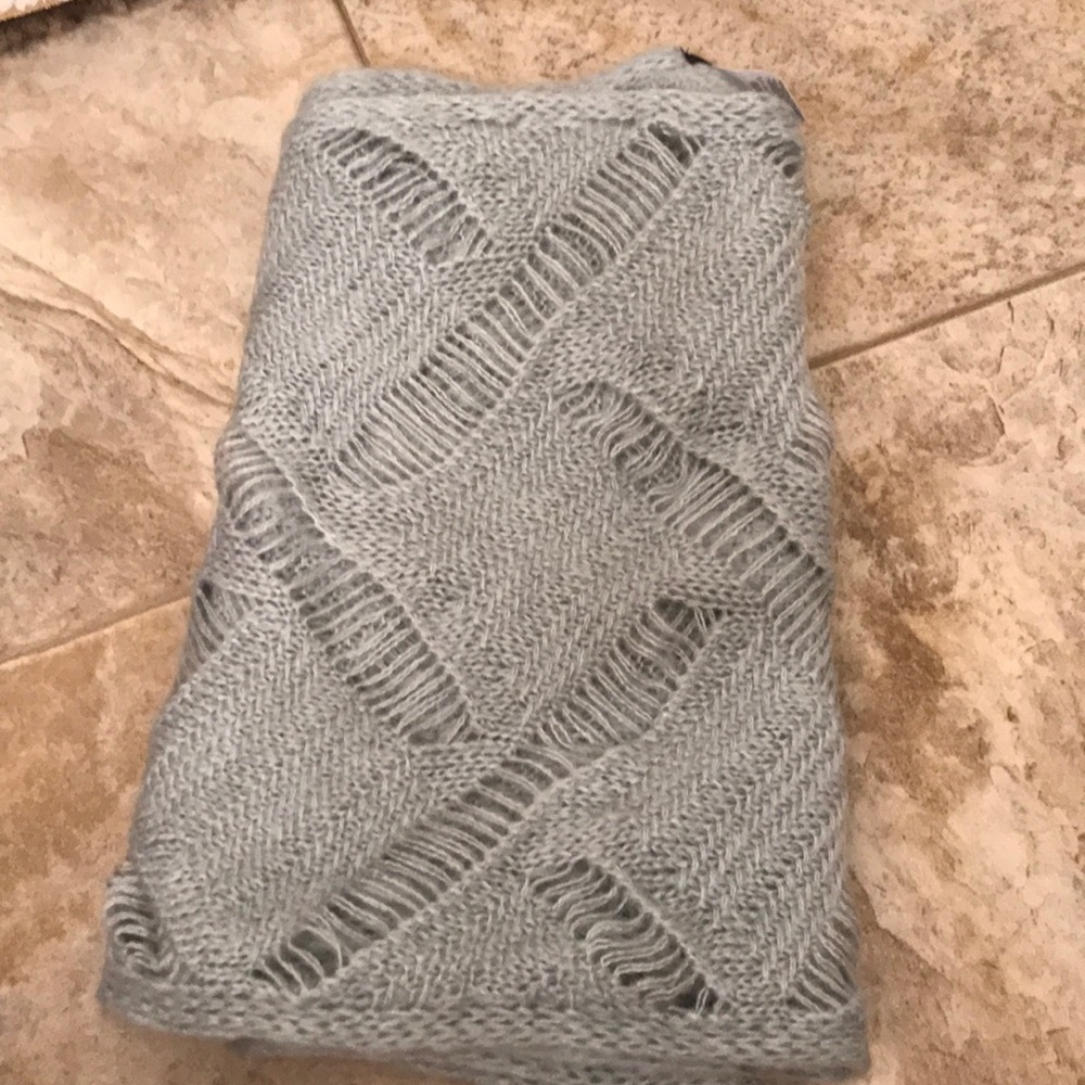 Maurice’s scarf